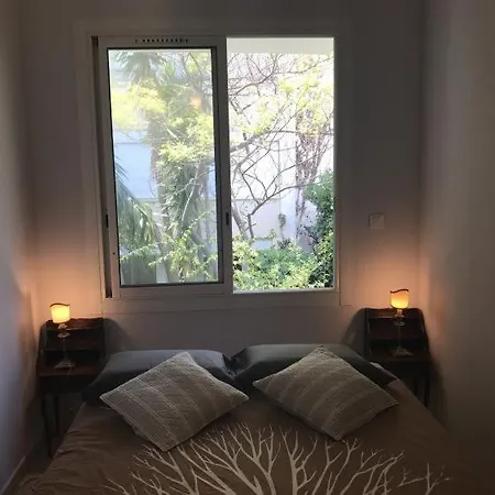 Sleeps 4 Air Con Wifi *